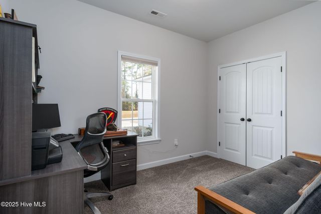 305 Gate Stone Lane, Jacksonville, NC 28540