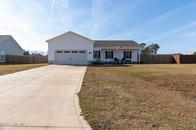 305 Gate Stone Lane, Jacksonville, NC 28540