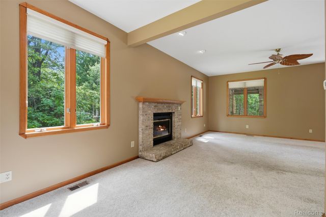 27967 Galien Drive, Lyon Charter Township, MI 48178