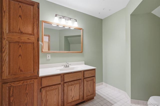 27967 Galien Drive, Lyon Charter Township, MI 48178