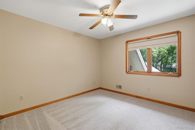 27967 Galien Drive, Lyon Charter Township, MI 48178