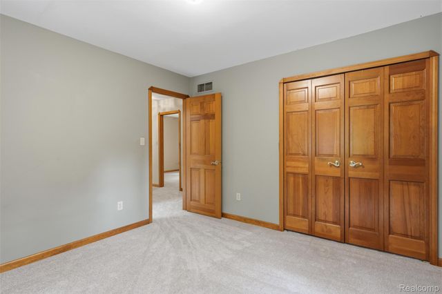 27967 Galien Drive, Lyon Charter Township, MI 48178