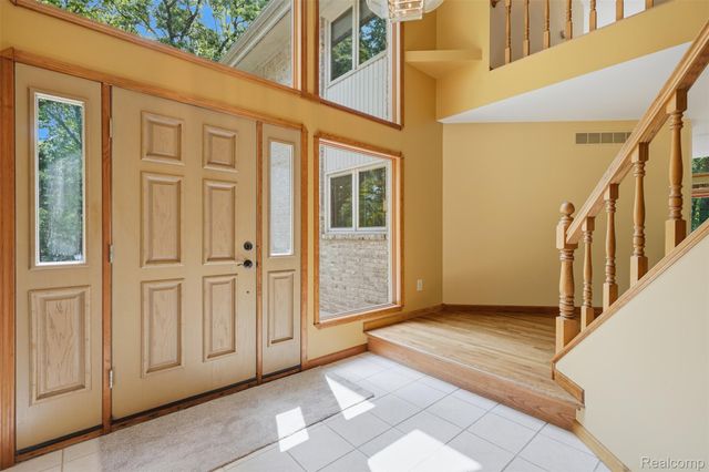 27967 Galien Drive, Lyon Charter Township, MI 48178