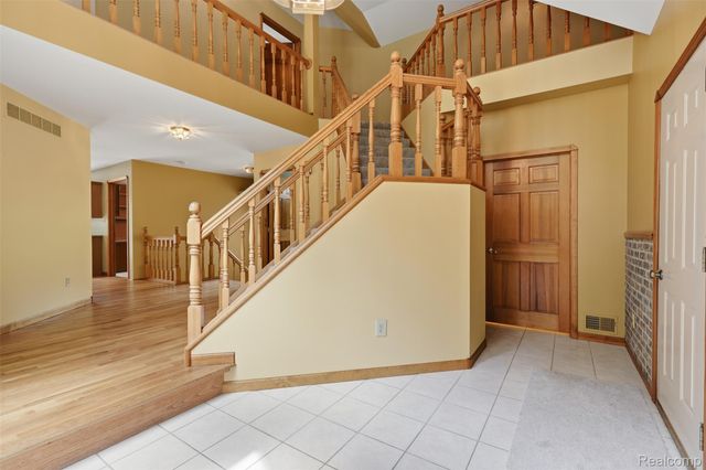 27967 Galien Drive, Lyon Charter Township, MI 48178