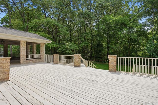 27967 Galien Drive, Lyon Charter Township, MI 48178