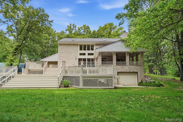 27967 Galien Drive, Lyon Charter Township, MI 48178