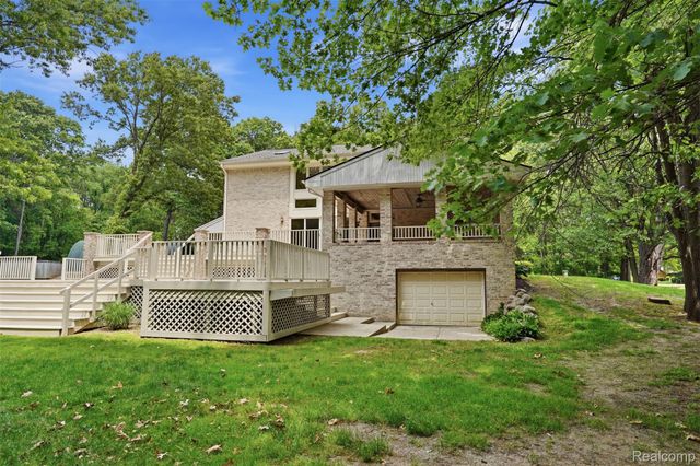 27967 Galien Drive, Lyon Charter Township, MI 48178