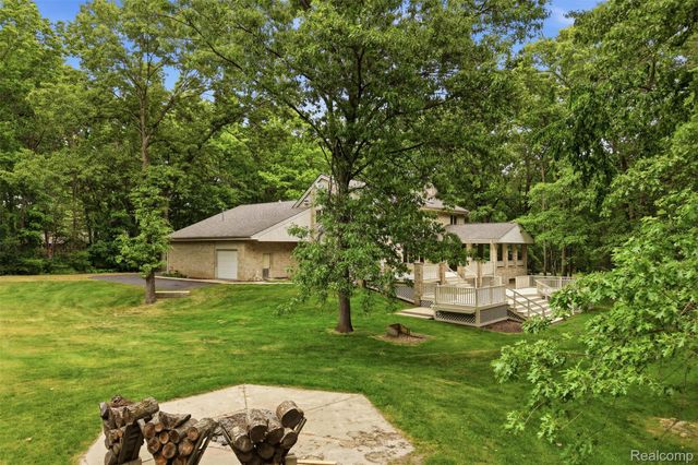 27967 Galien Drive, Lyon Charter Township, MI 48178