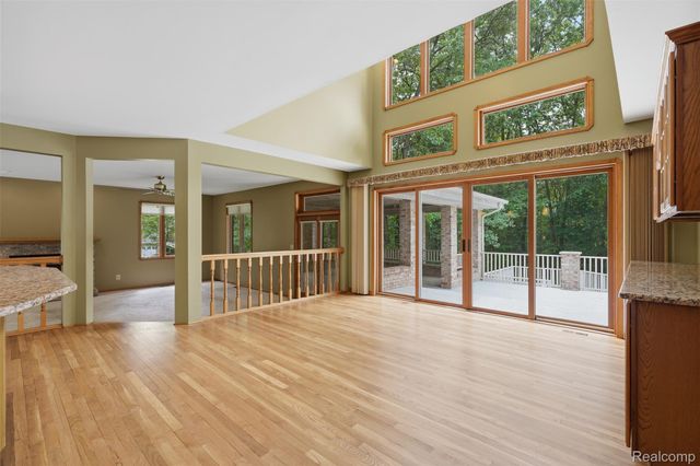 27967 Galien Drive, Lyon Charter Township, MI 48178