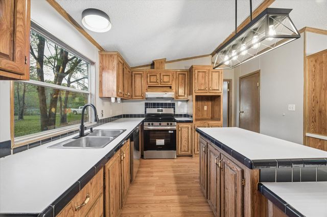 9554 Hindo Drive, Conroe, TX 77303