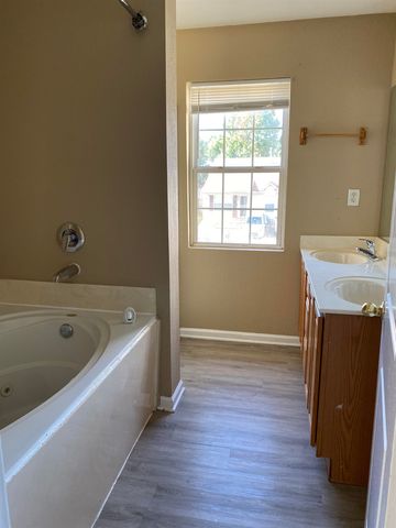 4807 ROYAL RUN DR, Memphis, TN 38128