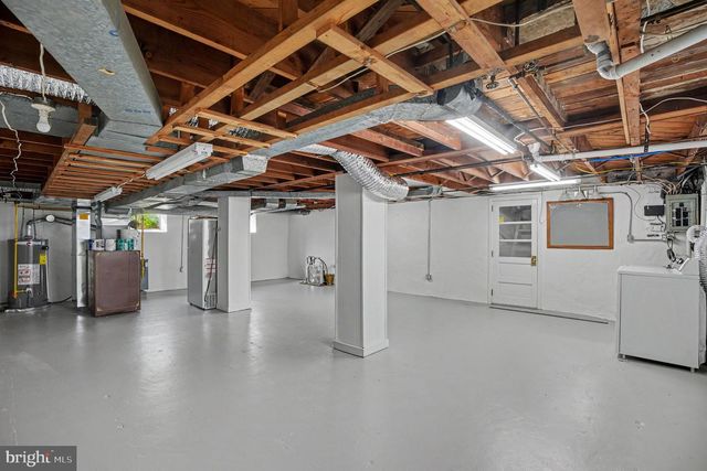 908 E HAVERFORD RD, Bryn Mawr, PA 19010