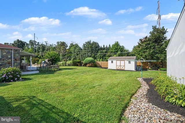 908 E HAVERFORD RD, Bryn Mawr, PA 19010