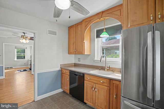 908 E HAVERFORD RD, Bryn Mawr, PA 19010