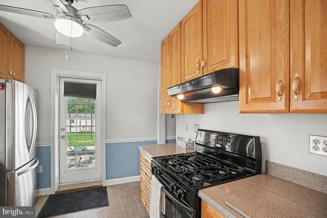 908 E HAVERFORD RD, Bryn Mawr, PA 19010