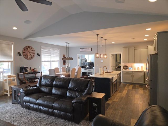 102 102 Pawleys Court, Anderson, SC 29625