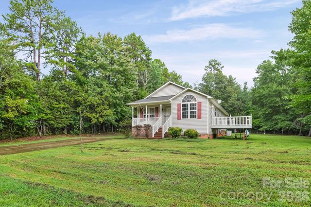 147 Island Terrace Road, Statesville, NC 28677