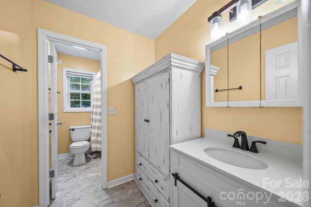147 Island Terrace Road, Statesville, NC 28677