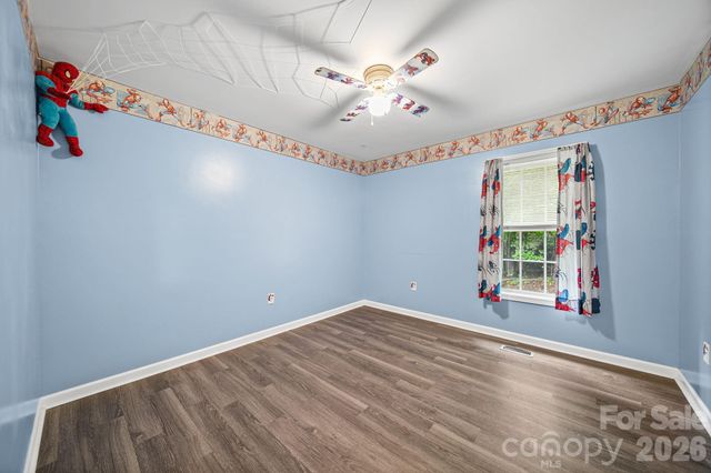 147 Island Terrace Road, Statesville, NC 28677