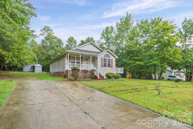 147 Island Terrace Road, Statesville, NC 28677