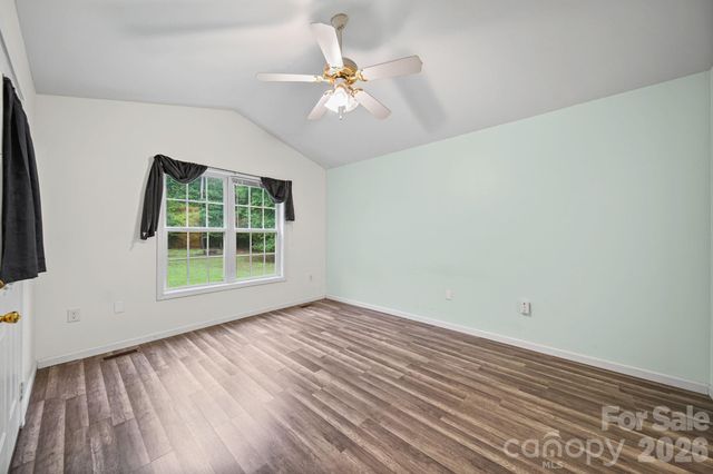 147 Island Terrace Road, Statesville, NC 28677