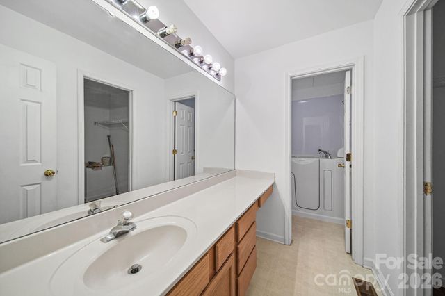 147 Island Terrace Road, Statesville, NC 28677
