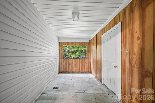 147 Island Terrace Road, Statesville, NC 28677
