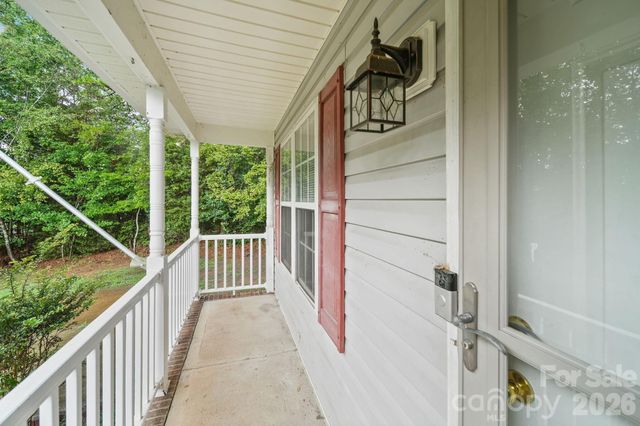 147 Island Terrace Road, Statesville, NC 28677