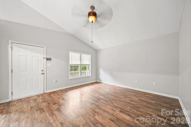 147 Island Terrace Road, Statesville, NC 28677