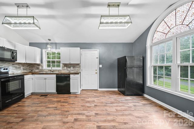 147 Island Terrace Road, Statesville, NC 28677