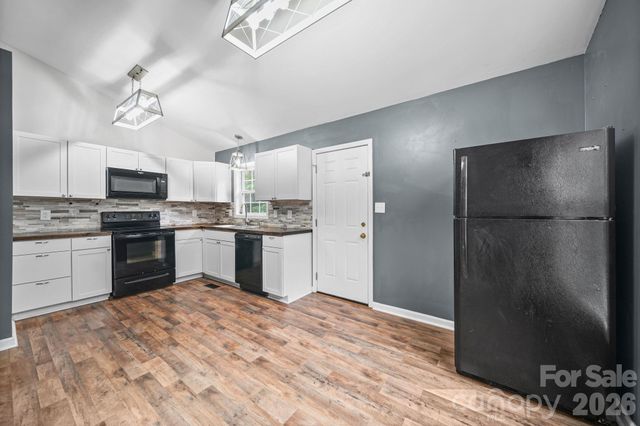 147 Island Terrace Road, Statesville, NC 28677