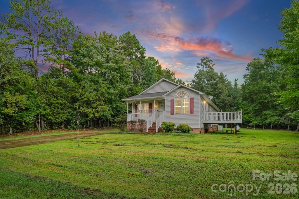 147 Island Terrace Road, Statesville, NC 28677