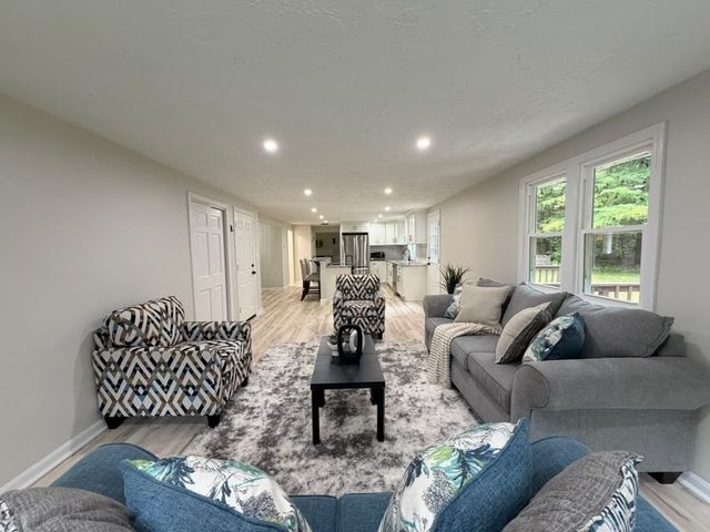 57 Purgatory Rd, Sutton, MA 01590