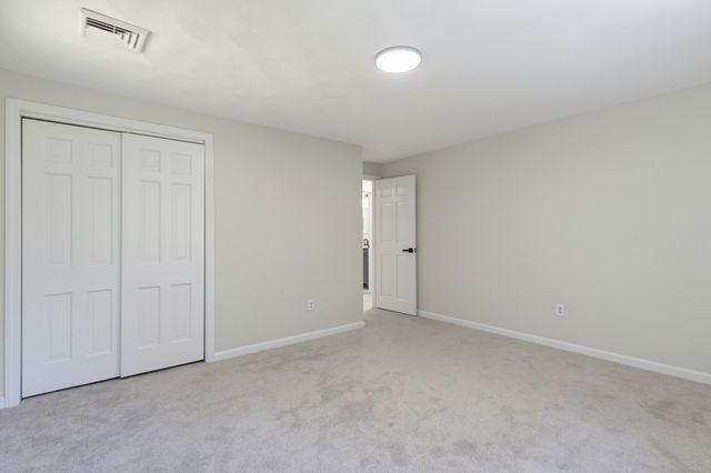 57 Purgatory Rd, Sutton, MA 01590