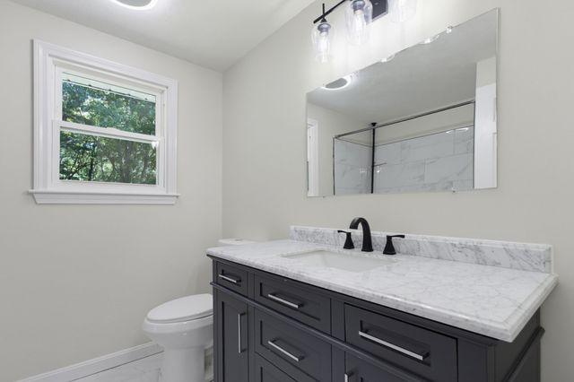 57 Purgatory Rd, Sutton, MA 01590