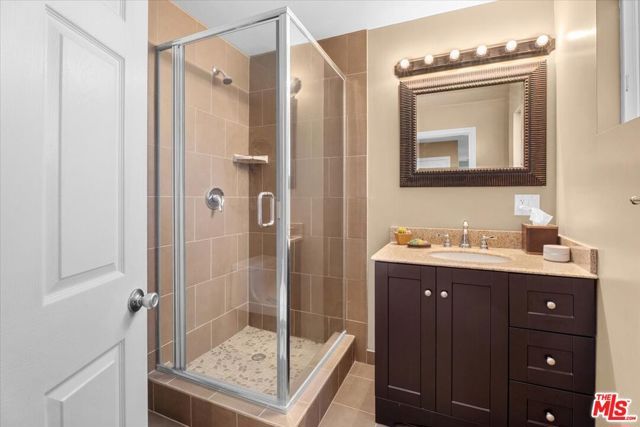 14440 Valley Vista Boulevard, Sherman Oaks, CA 91423