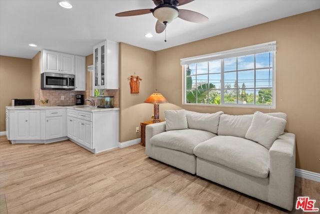 14440 Valley Vista Boulevard, Sherman Oaks, CA 91423