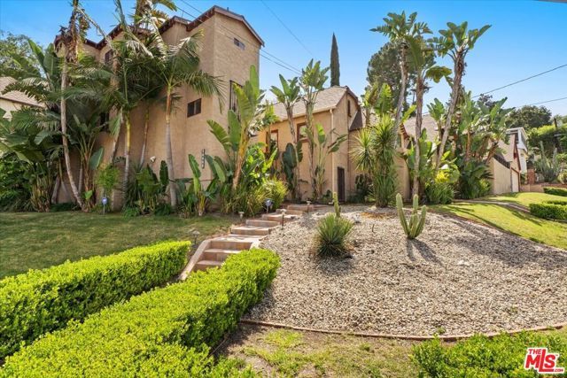 14440 Valley Vista Boulevard, Sherman Oaks, CA 91423