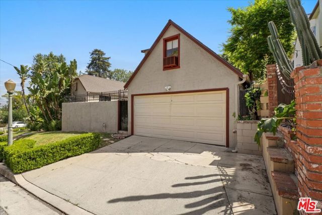 14440 Valley Vista Boulevard, Sherman Oaks, CA 91423