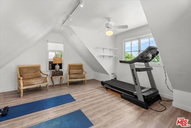 14440 Valley Vista Boulevard, Sherman Oaks, CA 91423