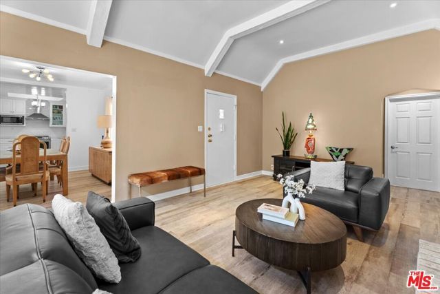 14440 Valley Vista Boulevard, Sherman Oaks, CA 91423