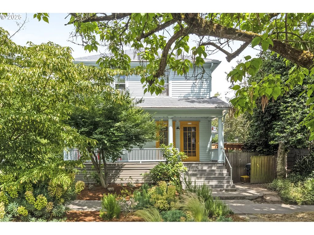 2204 Ne 7TH Ave, Portland, OR 97212