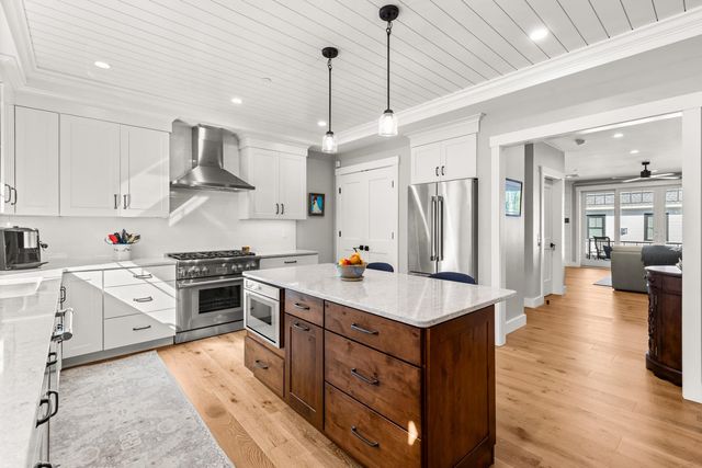 4 LITTLE BAY Drive, Dover, NH 03820