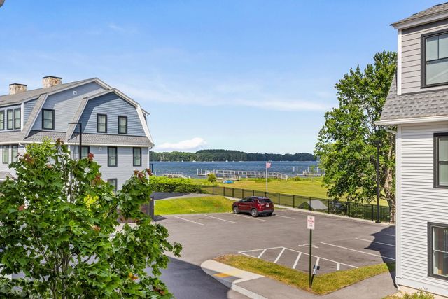 4 LITTLE BAY Drive, Dover, NH 03820