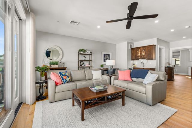 4 LITTLE BAY Drive, Dover, NH 03820