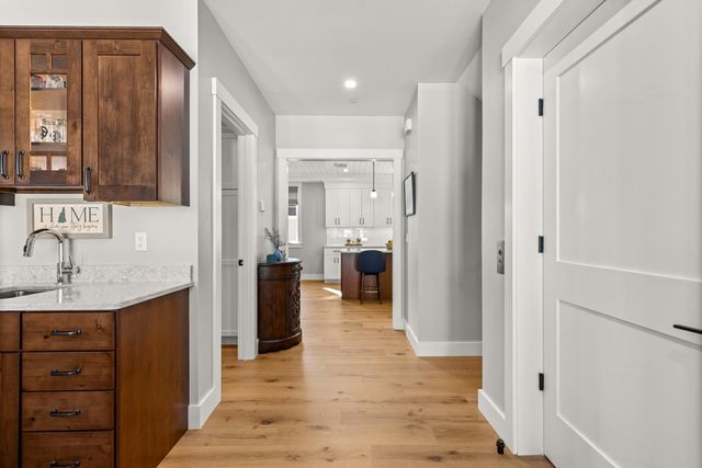 4 LITTLE BAY Drive, Dover, NH 03820