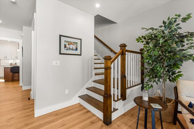 4 LITTLE BAY Drive, Dover, NH 03820