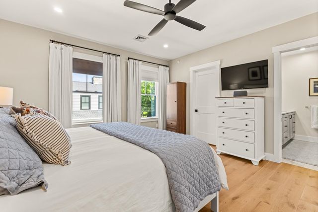 4 LITTLE BAY Drive, Dover, NH 03820