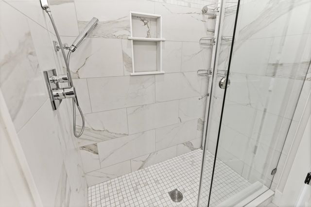 4 LITTLE BAY Drive, Dover, NH 03820