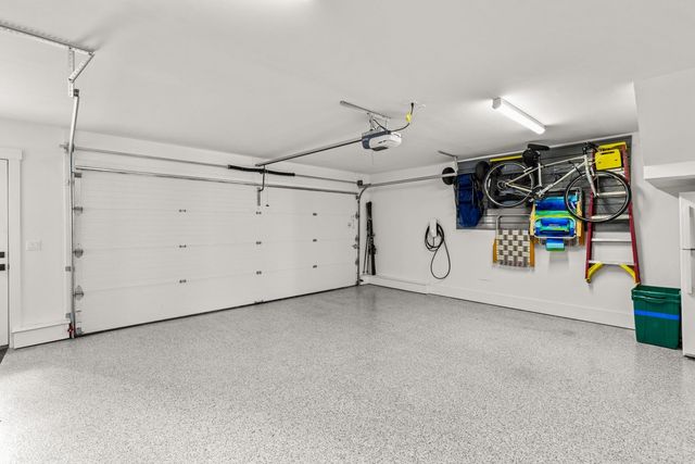 4 LITTLE BAY Drive, Dover, NH 03820